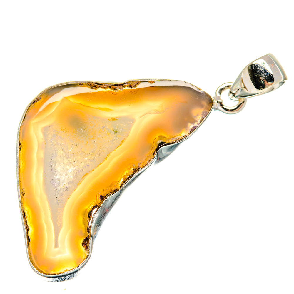 White Geode Slice Pendants handcrafted by Anasilvercos - PD23801 - Photo 2