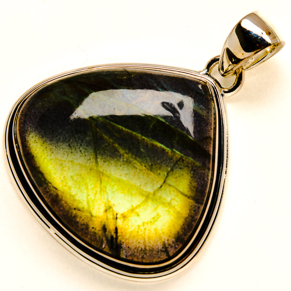 Labradorite Pendants handcrafted by Anasilvercos - PD24795 - Photo 2
