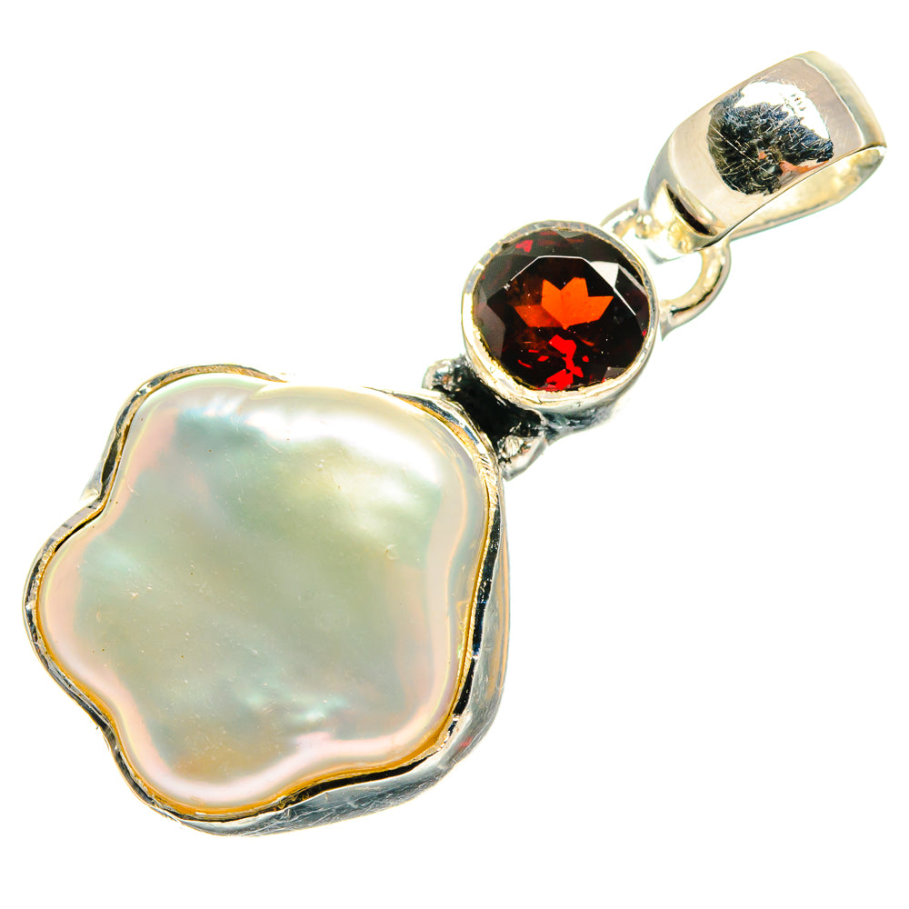 Mother Of Pearl Pendants handcrafted by Anasilvercos - PD25029 - Photo 2