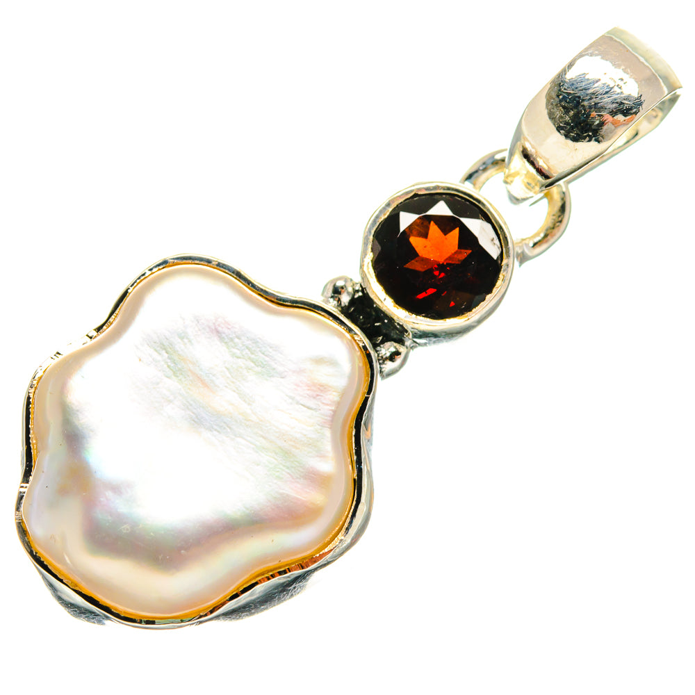 Mother Of Pearl Pendants handcrafted by Anasilvercos - PD25030 - Photo 2