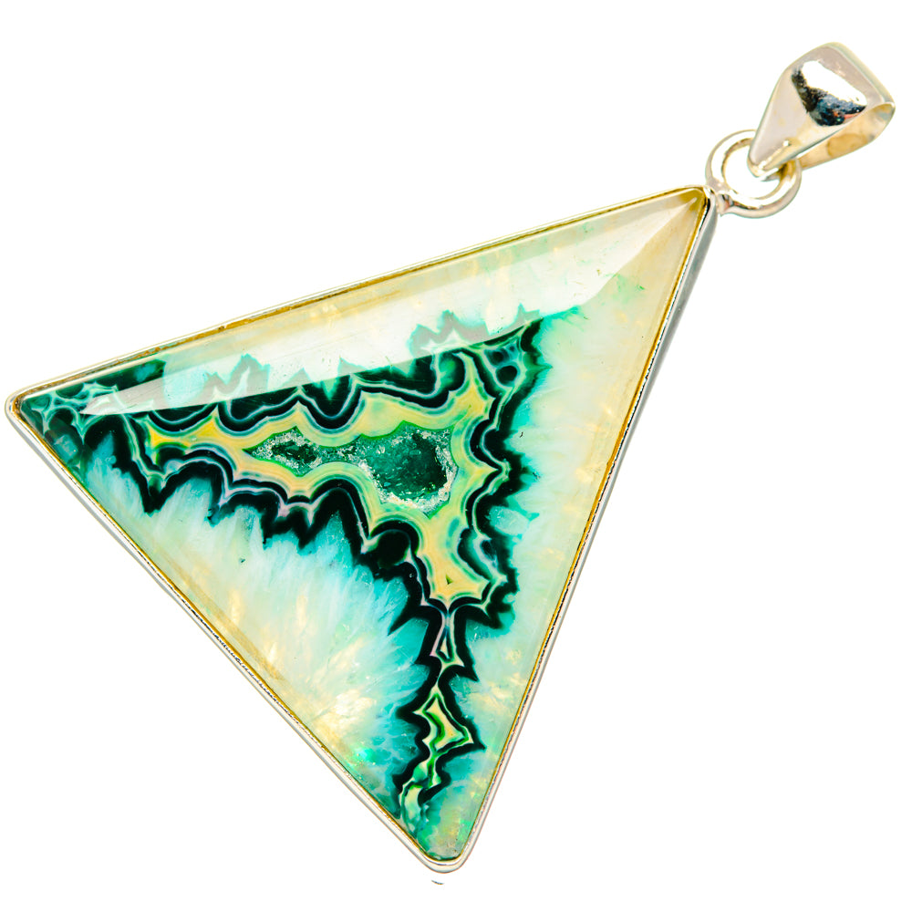 Green Geode Slice Pendants handcrafted by Anasilvercos - PD28895 - Photo 2