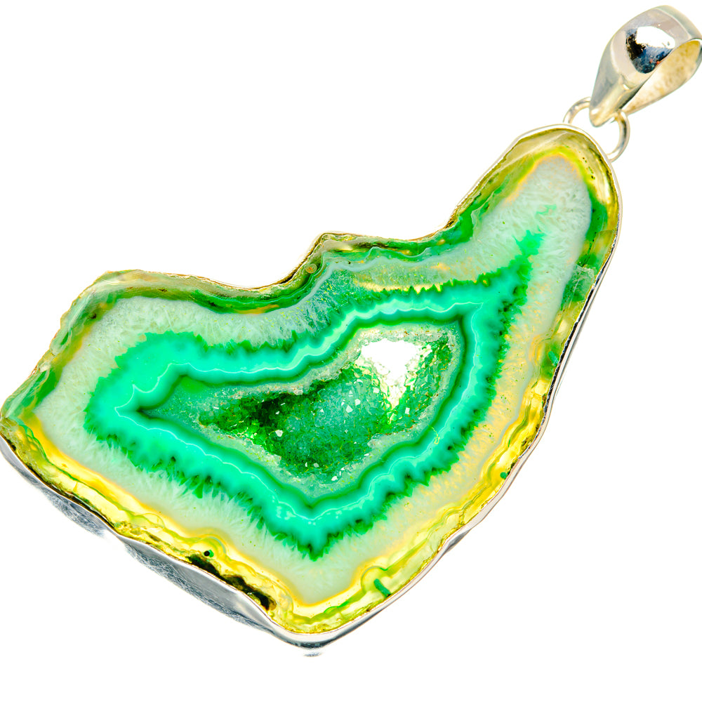 Green Geode Slice Pendants handcrafted by Anasilvercos - PD29053 - Photo 2