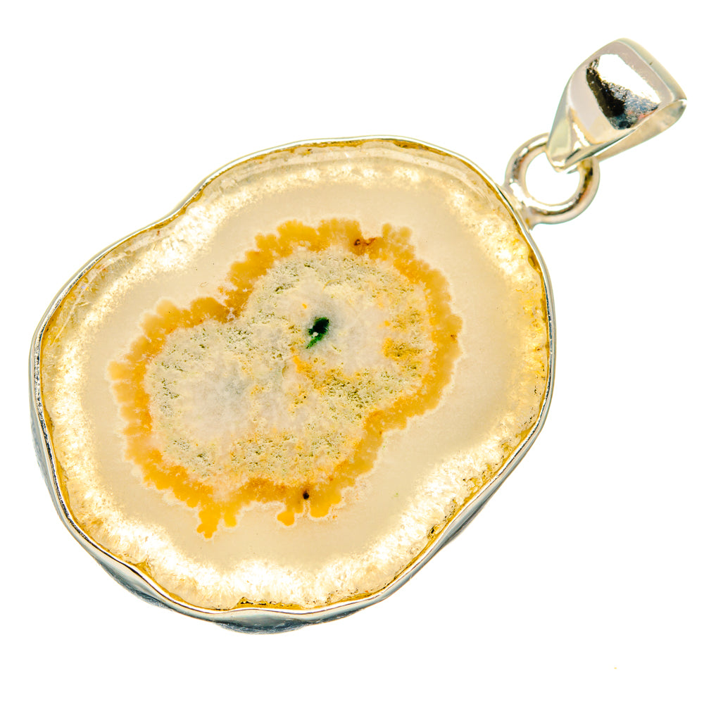 White Geode Slice Pendants handcrafted by Anasilvercos - PD29253 - Photo 2