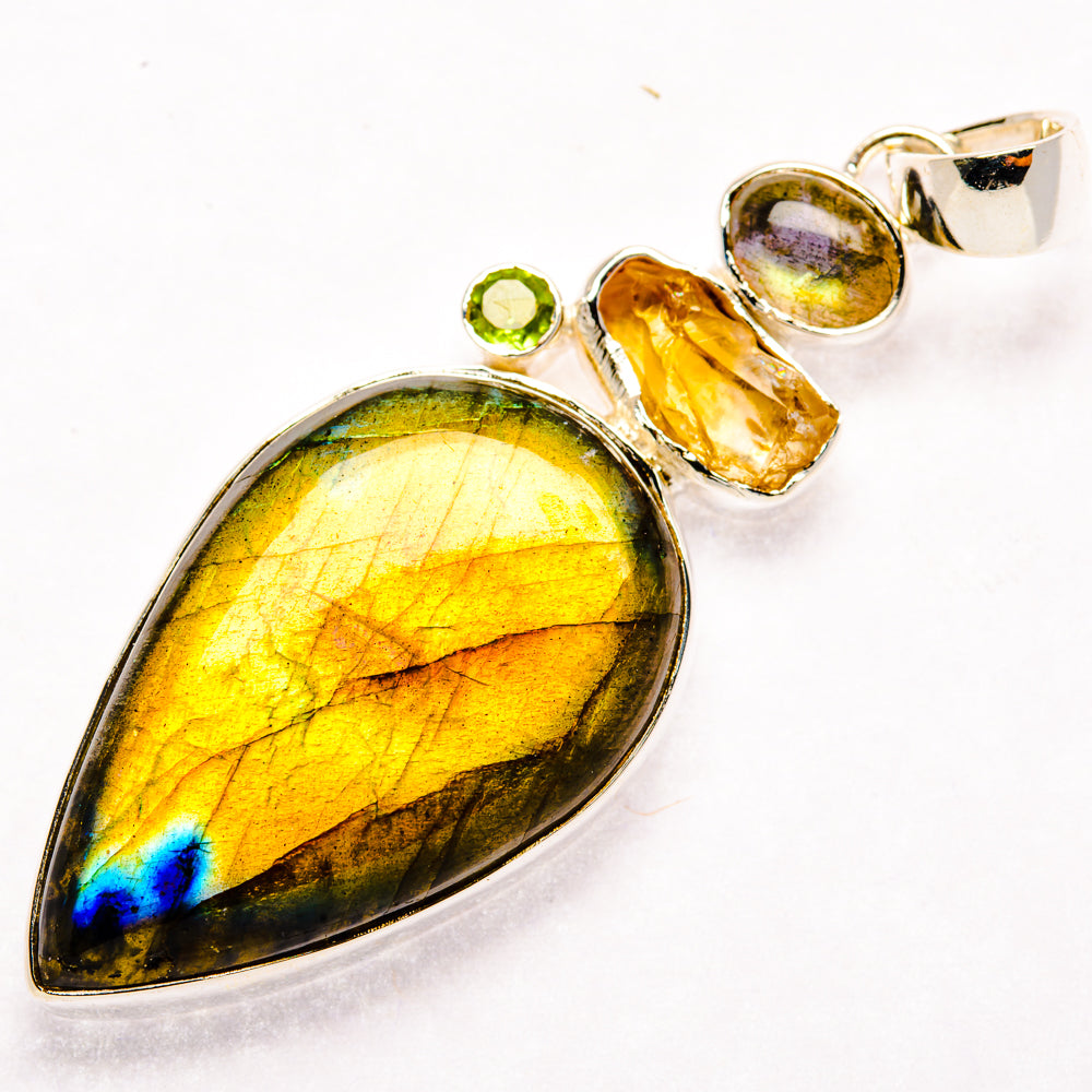 Labradorite Pendants handcrafted by Anasilvercos - PD30067 - Photo 2