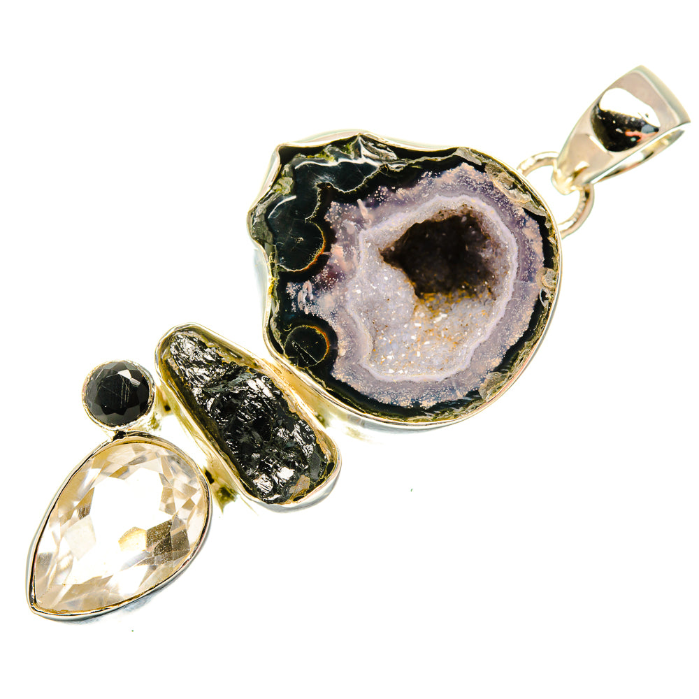 Coconut Geode Slice Pendants handcrafted by Anasilvercos - PD30547 - Photo 2