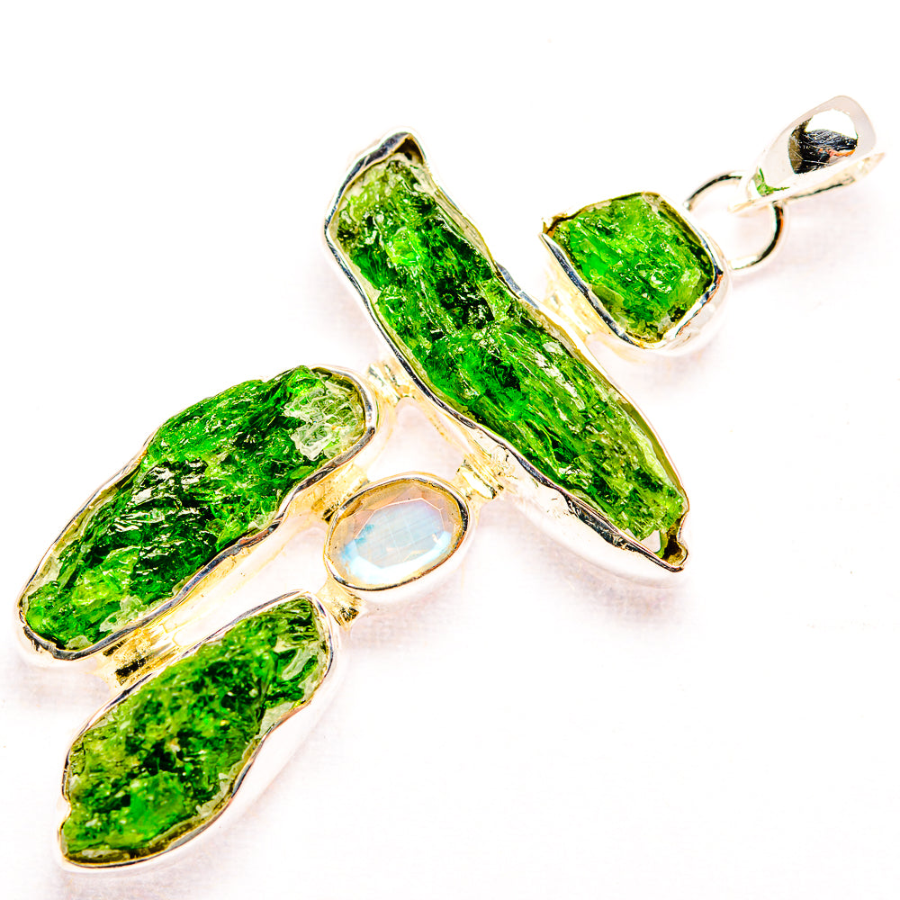 Chrome Diopside Pendants handcrafted by Anasilvercos - PD32144 - Photo 2