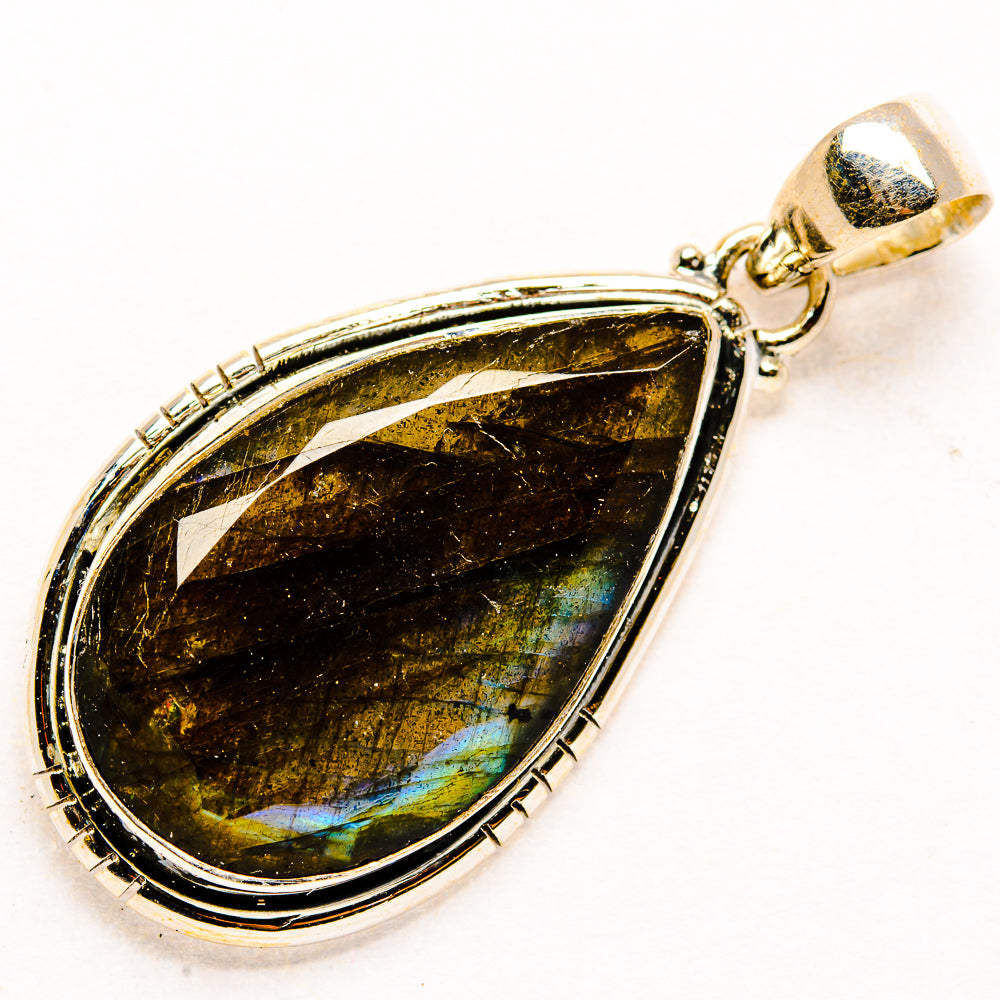 Labradorite Pendants handcrafted by Anasilvercos - PD34230 - Photo 2