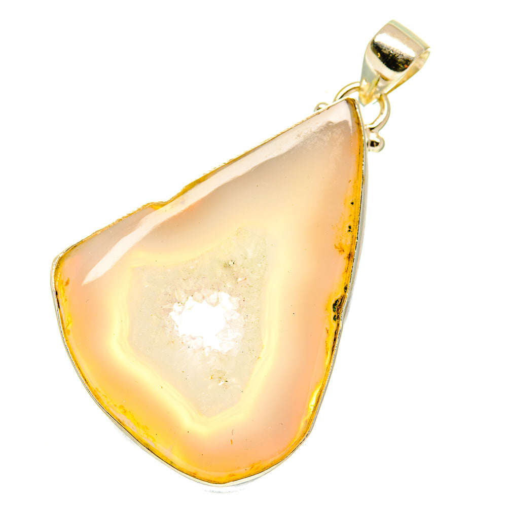White Geode Slice Pendants handcrafted by Anasilvercos - PD3547
