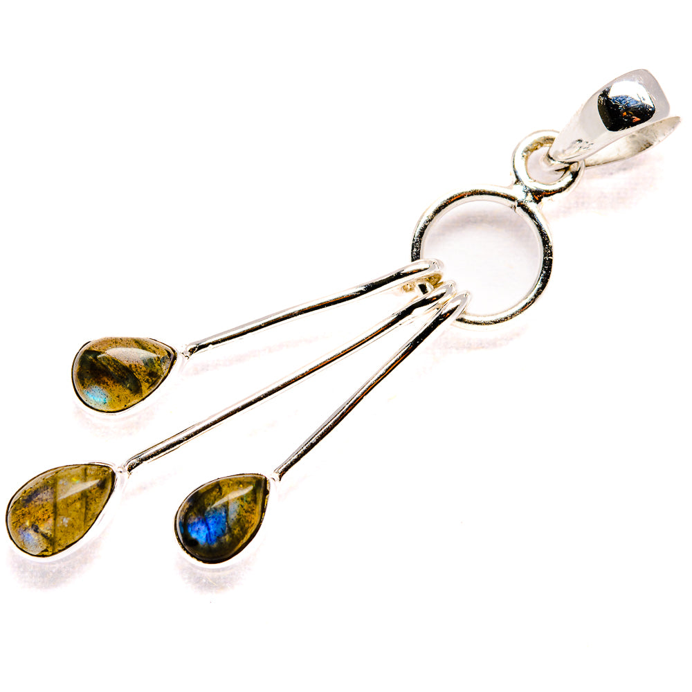 Labradorite Pendants handcrafted by Anasilvercos - PD36555 - Photo 2