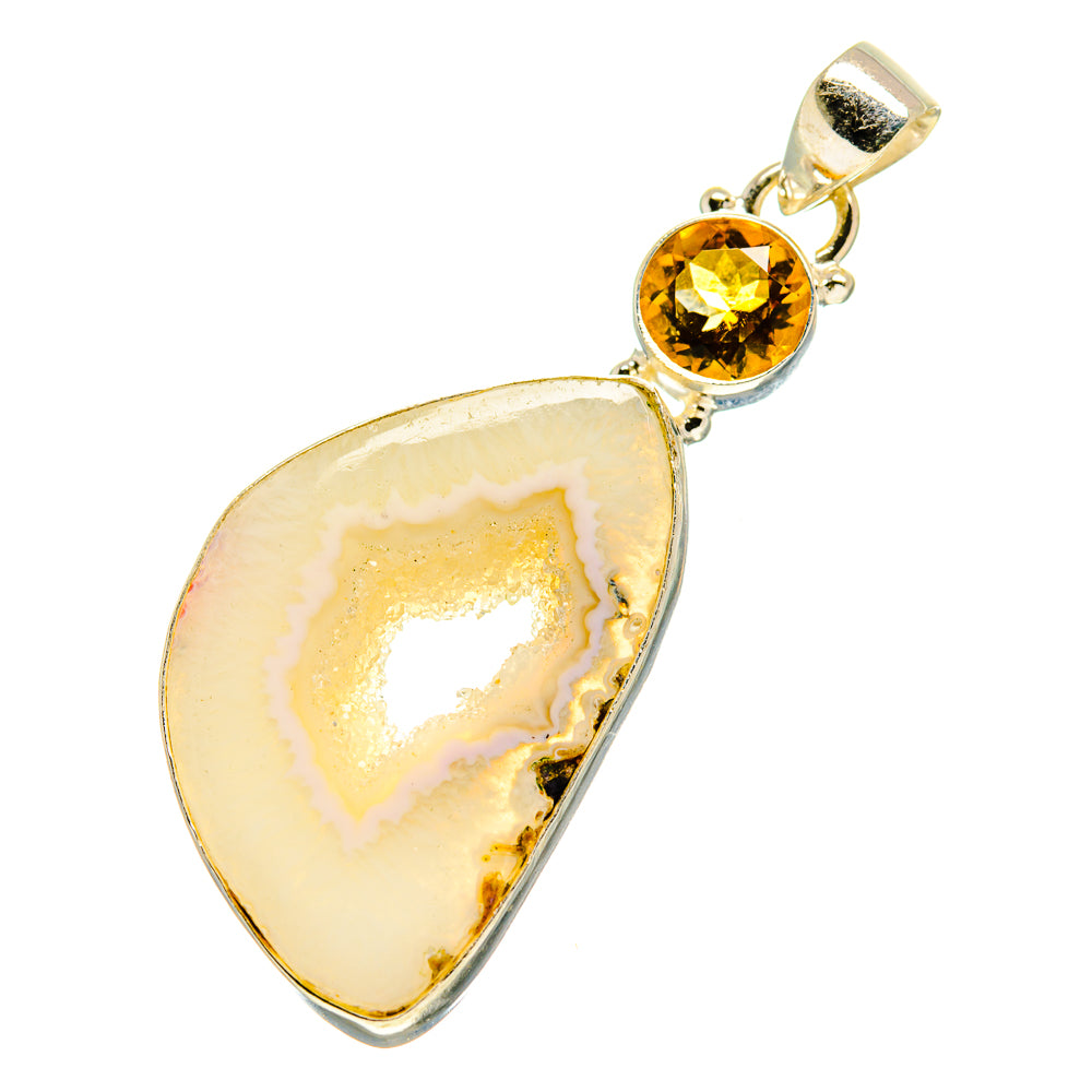 White Geode Slice Pendants handcrafted by Anasilvercos - PD759799