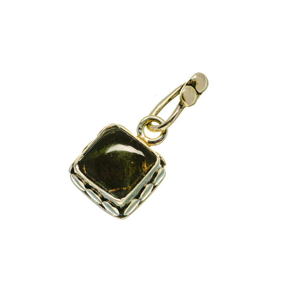 Labradorite Pendants handcrafted by Anasilvercos - PD734104