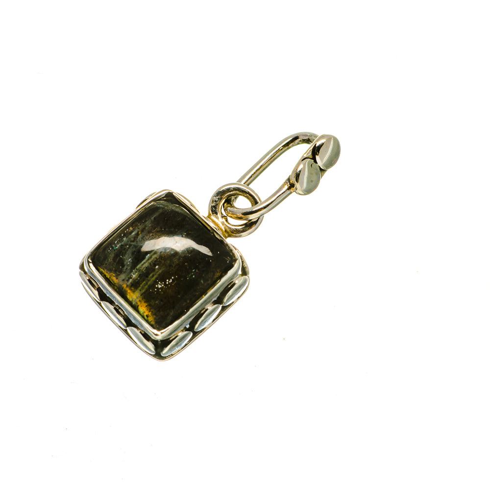 Labradorite Pendants handcrafted by Anasilvercos - PD735549