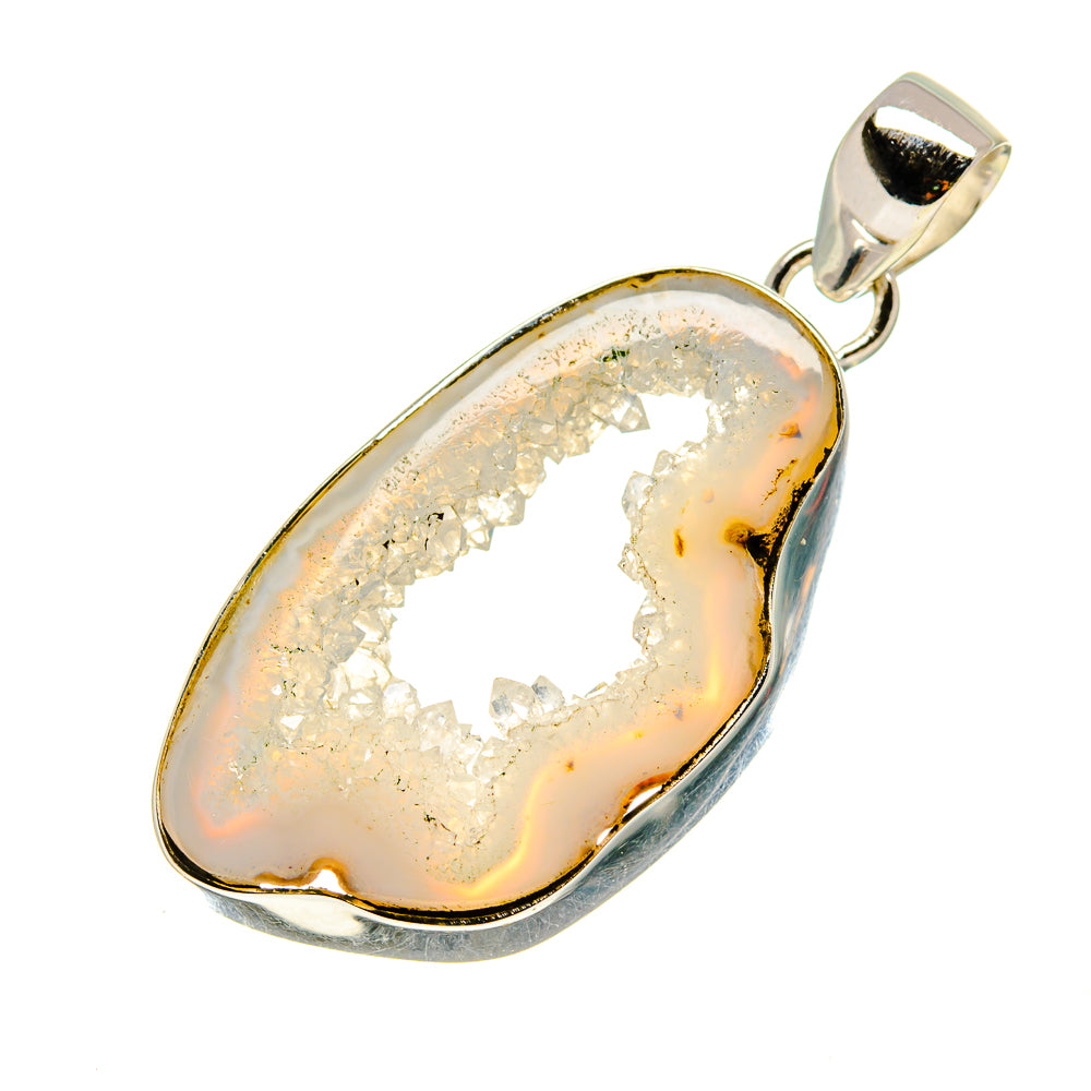 White Geode Slice Pendants handcrafted by Anasilvercos - PD753659