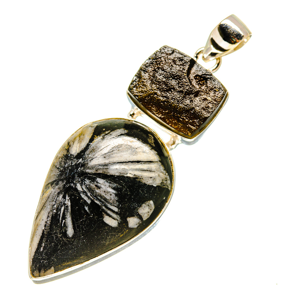 Chrysanthemum Stone Pendants handcrafted by Anasilvercos - PD757868
