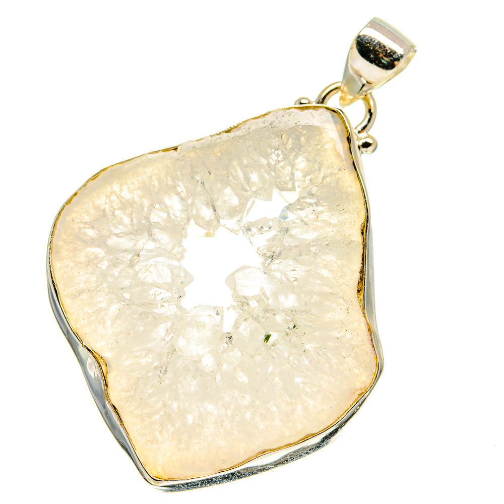 White Geode Slice Pendants handcrafted by Anasilvercos - PD759948