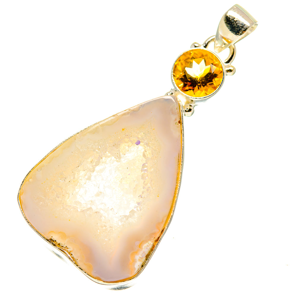 White Geode Slice Pendants handcrafted by Anasilvercos - PD759989