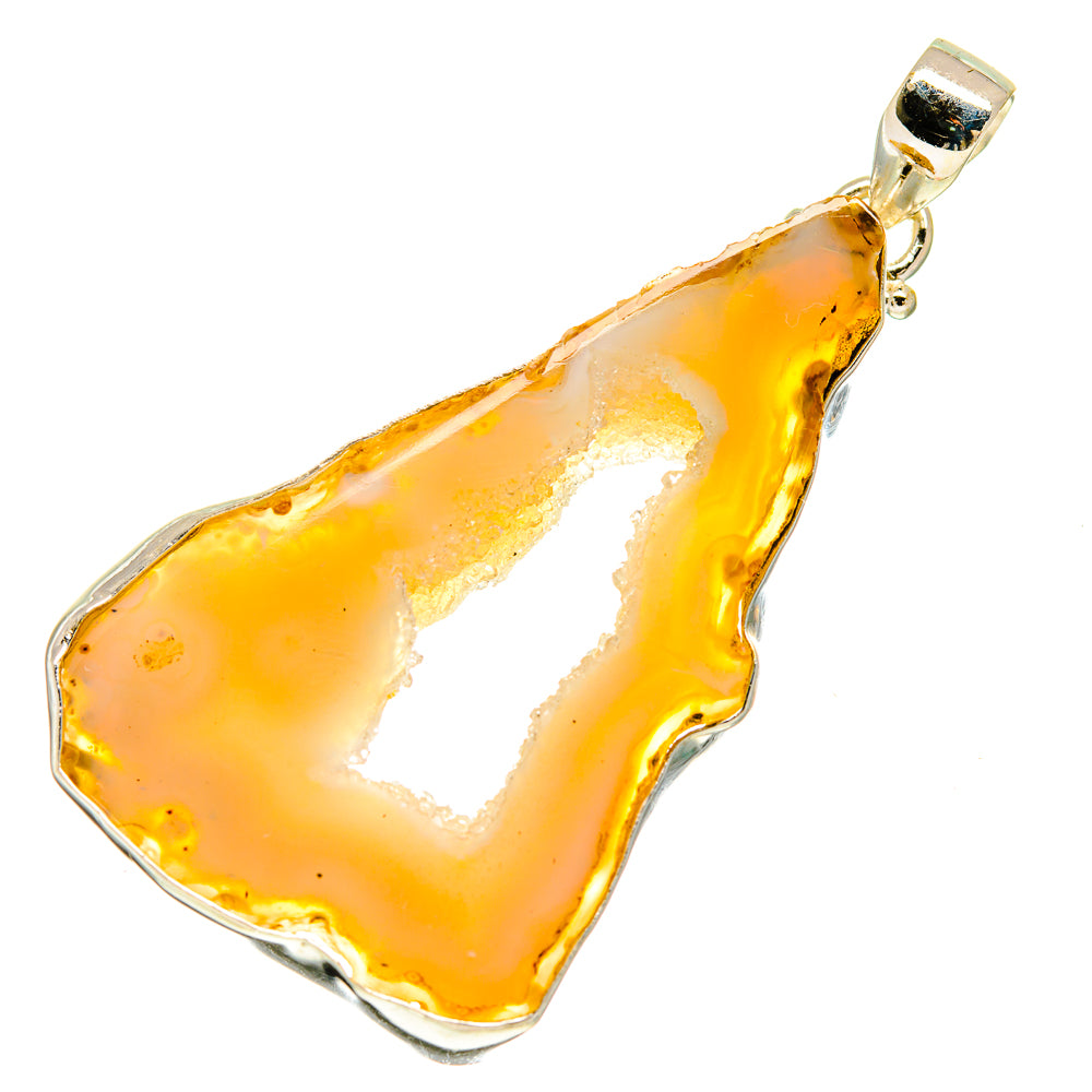 White Geode Slice Pendants handcrafted by Anasilvercos - PD760273