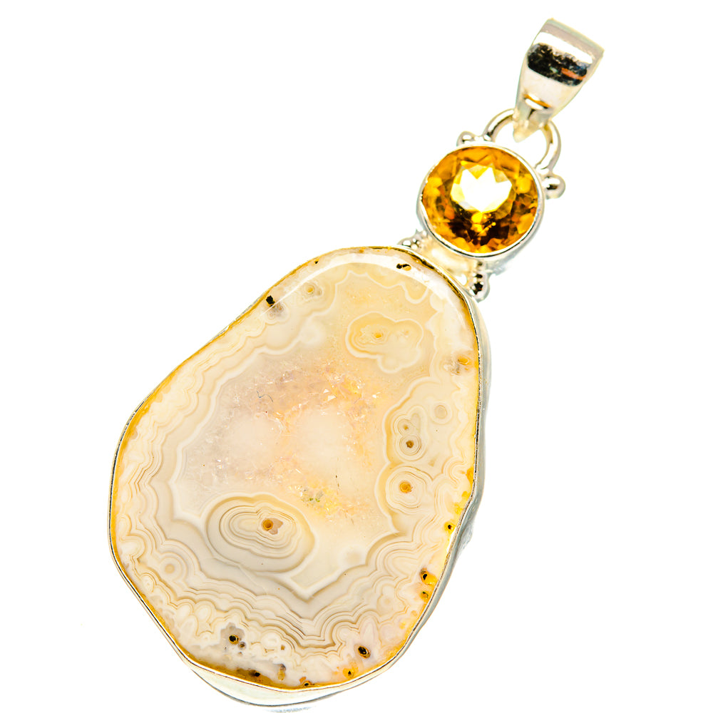 White Geode Slice Pendants handcrafted by Anasilvercos - PD760876