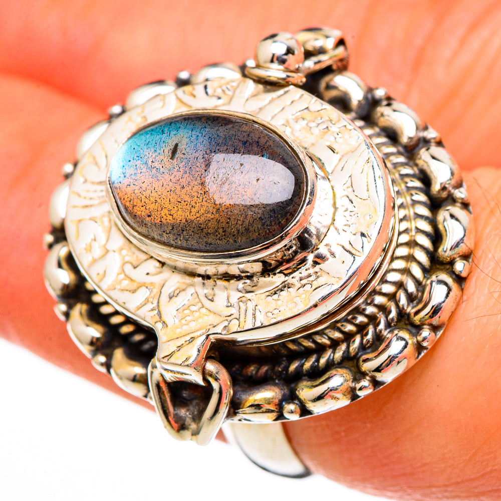 Labradorite Rings handcrafted by Anasilvercos - RING100424