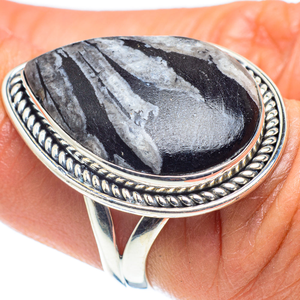 Chrysanthemum Stone Rings handcrafted by Anasilvercos - RING58407