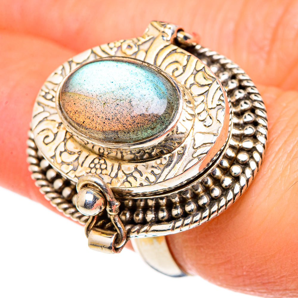 Labradorite Rings handcrafted by Anasilvercos - RING97018