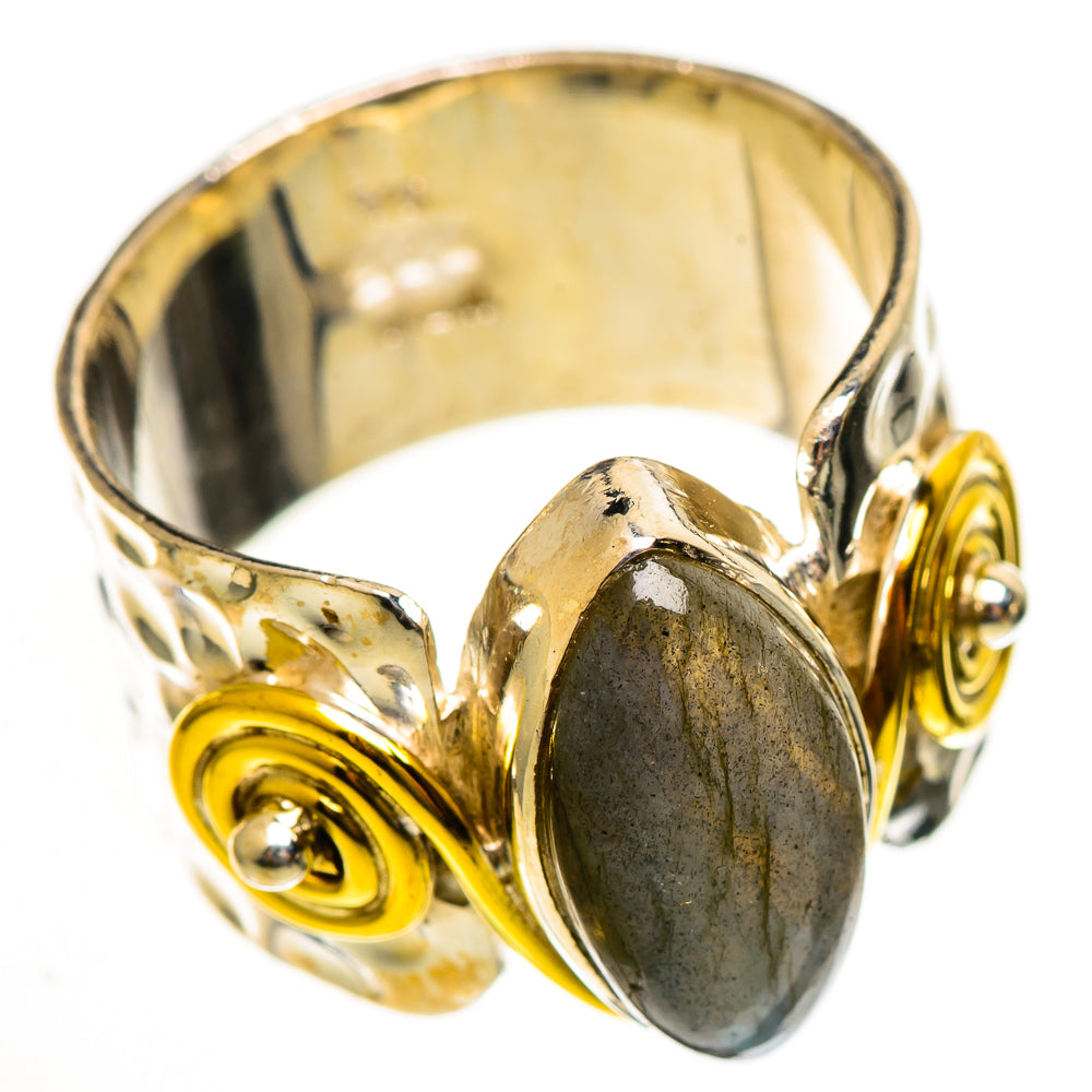 Labradorite Rings handcrafted by Anasilvercos - RING113868 - Photo 2