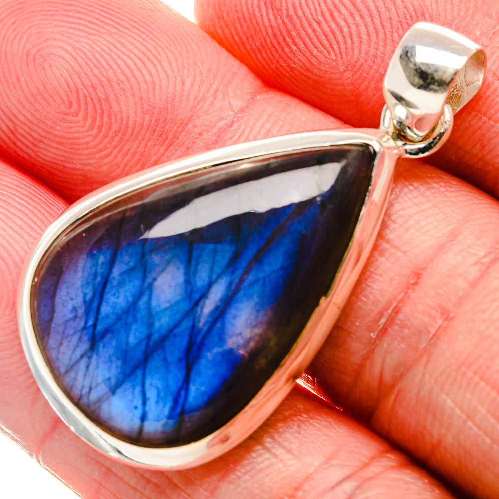Labradorite Pendant 1 3/4" (925 Sterling Silver) PD37336