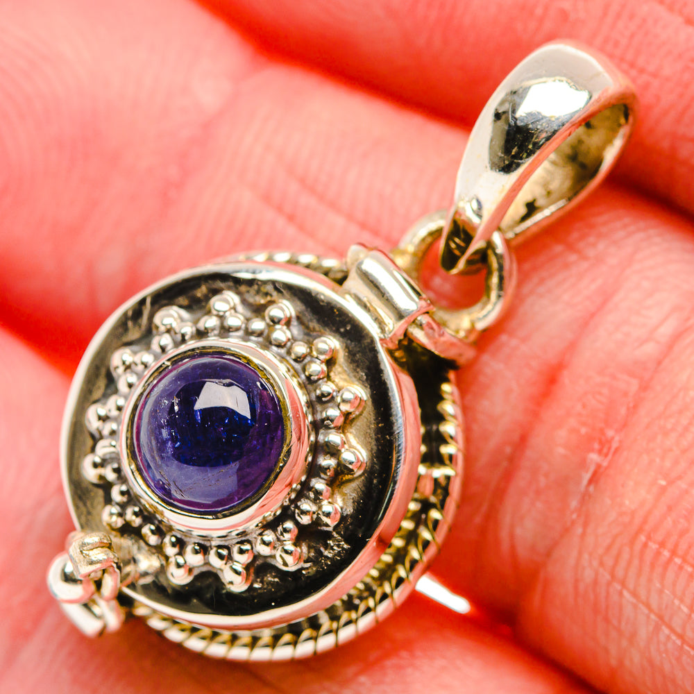 Poison Natural Tanzanite 925 Sterling Silver Pendant 1 1/8" (925 Sterling Silver) PD37670